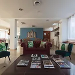 La Baia Ξενοδοχείο 3*