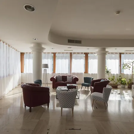 La Baia Hotel 3*