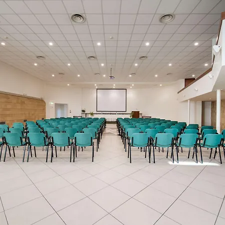 La Baia Готель Барі