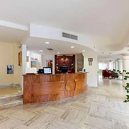 La Baia Hotel 3*