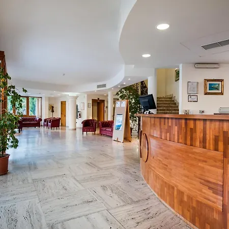 La Baia Hotel 3*