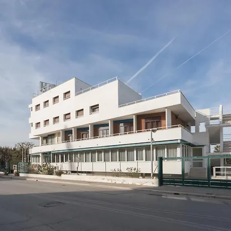 Готель La Baia Барі